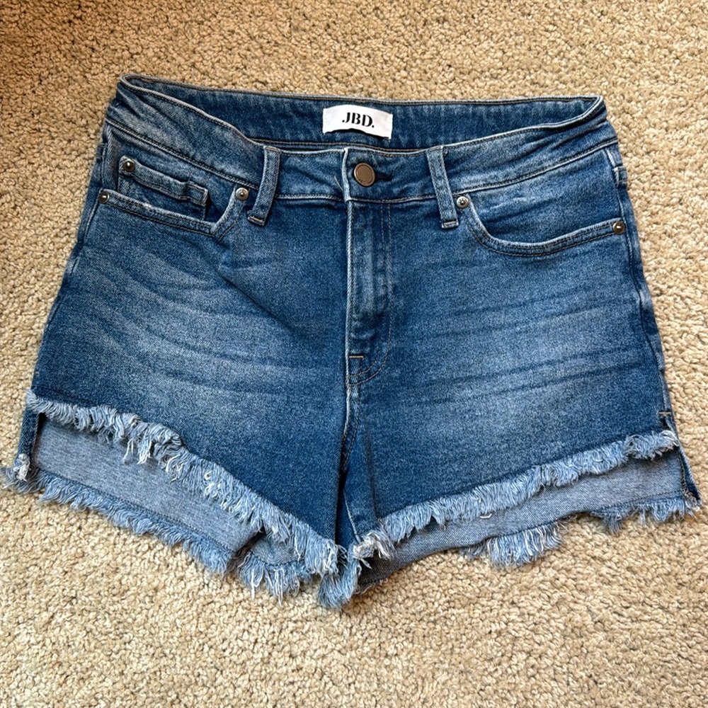 Medium Women’s Jean Shorts! Fringe bottom